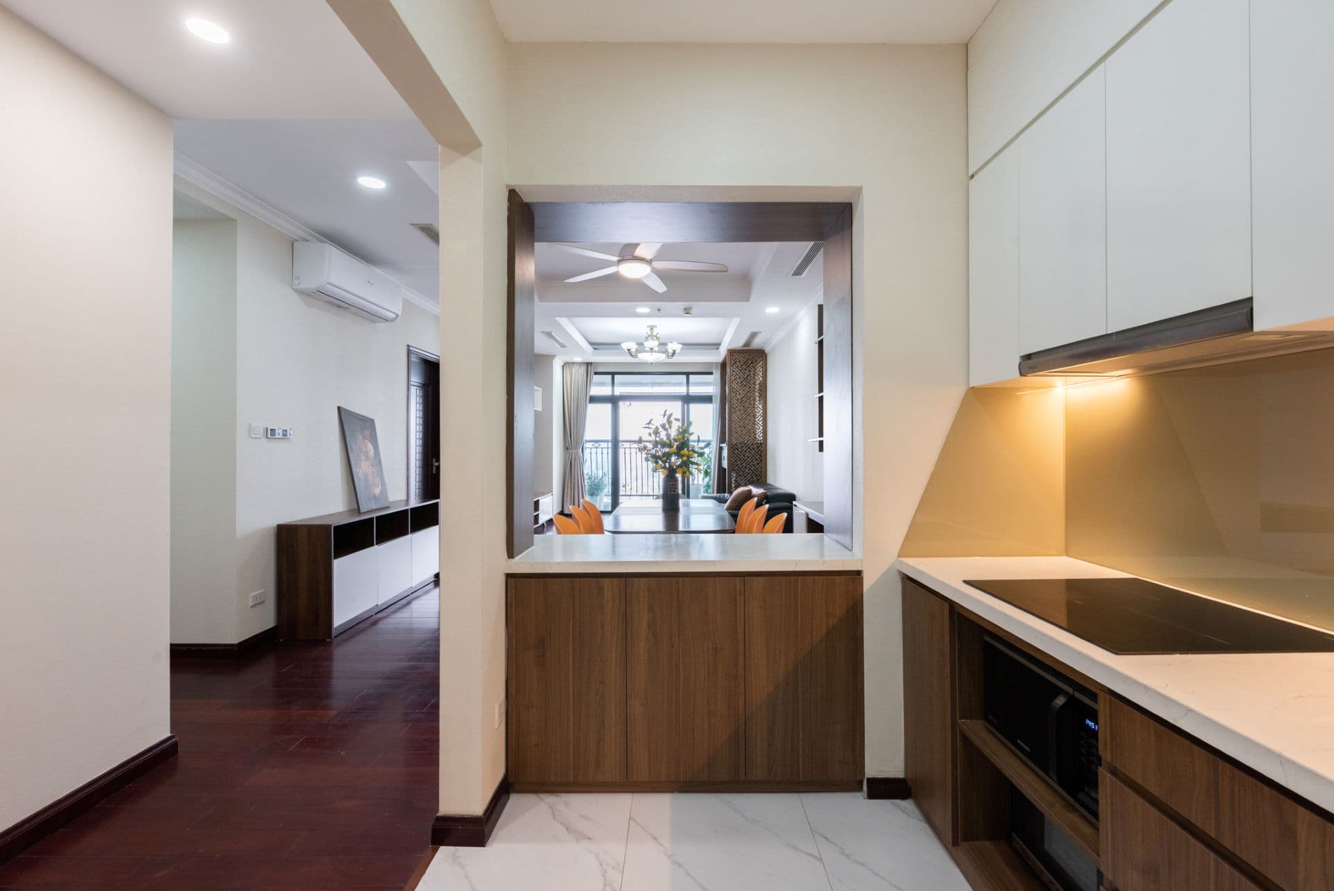 Cho thuê Homestay Royal City 2 Phòng Ngủ